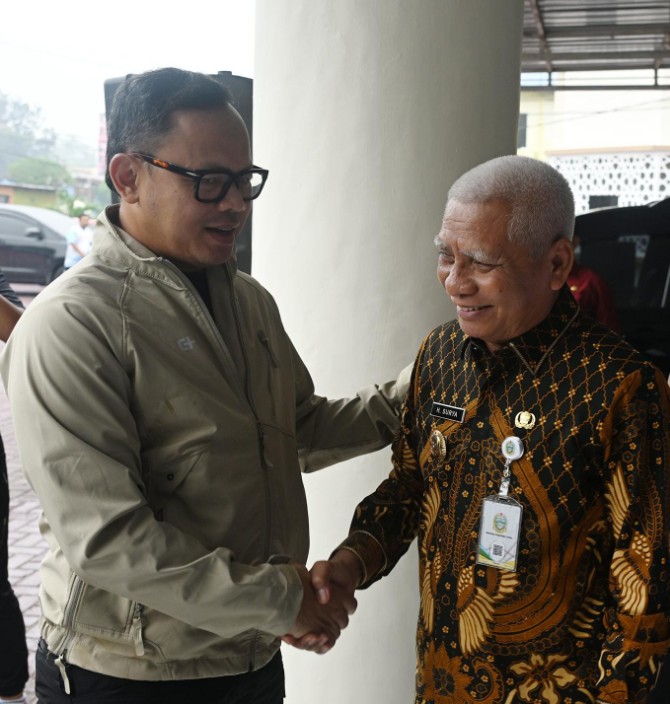 Wakil Gubernur Sumut Surya bersama Wamendagri Bima Arya di sela sela acara Musyawarah Provinsi ALTI Sumut, Jumat (6/2/2026).