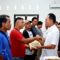 Bupati Tapanuli Selatan (Tapsel), H Gus Irawan Pasaribu, menyalurkan bantuan sosial berupa santunan kepada ahli waris korban meninggal dunia akibat terdampak bencana di Kecamatan Batang Toru, Rabu (28/01/2026).