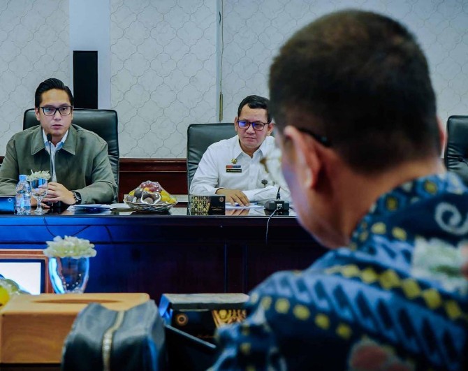 Wali Kota Medan Rico Waas saat menerima Anggota DPRD Sumut dapil Sumut 1