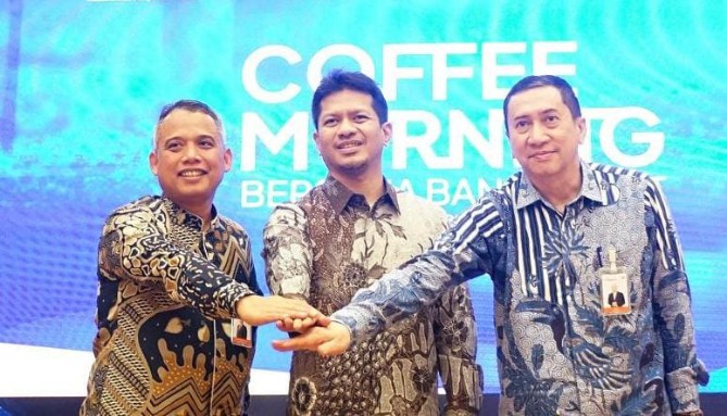 PT Bank Sumut (Perseroda) mempercepat transformasi internal dengan fokus pada penataan struktur organisasi, akselerasi digitalisasi layanan, dan penguatan pembiayaan sektor produktif guna meningkatkan kinerja dan daya saing bank daerah.