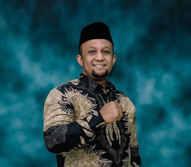 Dr. Fakhrur Rozi, M.I.Kom