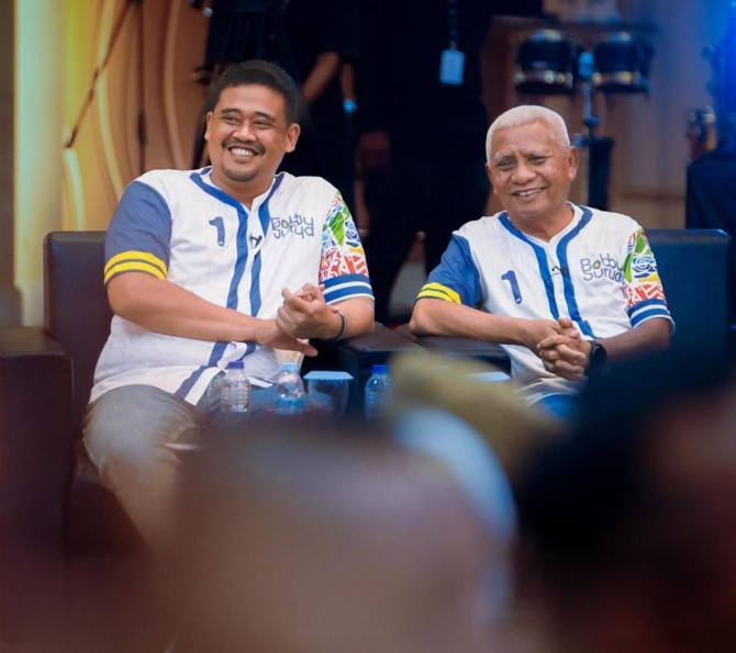 Gubernur Sumut Bobby Nasution dan Wakil Gubernur Sumut Surya saat kampanye beberapa waktu lalu. Foto: Reza Sahab/kaldera.id