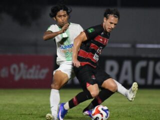 PSMS Tersungkur di Tegal, Peluang Terbuang dan Gol Kontroversial Warnai Kekalahan