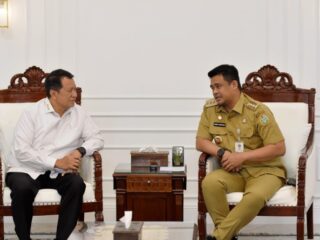 Banjir dan Longsor Terjang 18 Daerah, Bobby Nasution Pastikan Pelayanan Publik di Sumut Tetap Jalan