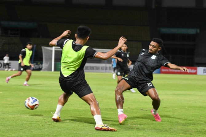 Para pemain PSMS Medan sedang melakukan latihan persiapan melawan Bekasi City, Sabtu (28/2/2026). Foti: IST