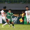 Pemain PSMS Medan berusaha melewati Pemain Bekasi City dalam lanjutan Liga 2, Sabtu (28/2/2026). PSMS Medan kalah 1-2 dalam laga tersebut