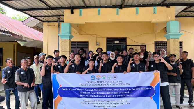 Mahasiswa Jurusan Pendidikan Geografi yang tergabung dalam program Mahasiswa Berdampak melaksanakan kegiatan sosialisasi kebencanaan kepada anak-anak di Desa Salahaji, Kecamatan Pematang Jaya, Kabupaten Langkat sebagai bagian dari program pengabdian kepada masyarakat dengan tema “Pemberdayaan Masyarakat dalam Pemulihan Dampak Bencana Tahun 2026”.