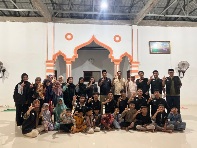 Mahasiswa Jurusan Pendidikan Geografi yang tergabung dalam program Mahasiswa Berdampak melaksanakan kegiatan penyusunan Standar Operasional Prosedur (SOP) kebencanaan bersama masyarakat Desa Salahaji, Kecamatan Pematang Jaya, Kabupaten Langkat pada Senin (9 /03/ 2026).