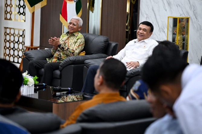 Wakil Gubernur Sumatera Utara Surya menegaskan komitmen Pemerintah Provinsi Sumatera Utara untuk menjaga stabilitas dan kondusivitas daerah melalui sinergi dengan pemerintah pusat serta berbagai elemen masyarakat.