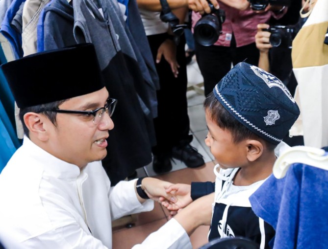 Sebanyak 400 anak yatim dan dhuafa di Medan merasakan kebahagiaan menjelang Idulfitri setelah diajak berbelanja baju Lebaran oleh Pemerintah Kota Medan bersama BAZNAS, Rabu (18/3/2026).