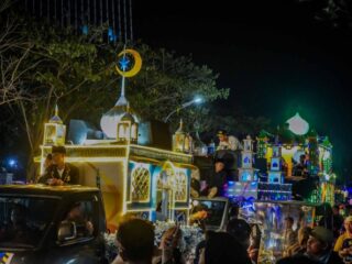 Suasana malam takbiran Idulfitri 1447 Hijriah di Medan berlangsung semarak.