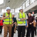 Gubernur Sumatera Utara, Bobby Nasution, mendorong percepatan revitalisasi Stadion Teladan dengan menerapkan sistem kerja tiga shift guna mengejar target penyelesaian pada pertengahan Mei 2026.