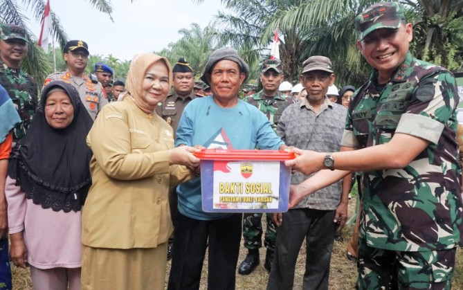 Pembangunan Jembatan Gantung Garuda Merah Putih di Kelurahan Bela Rakyat, Kecamatan Kuala, Kabupaten Langkat resmi dimulai, Senin (6/4/2026).