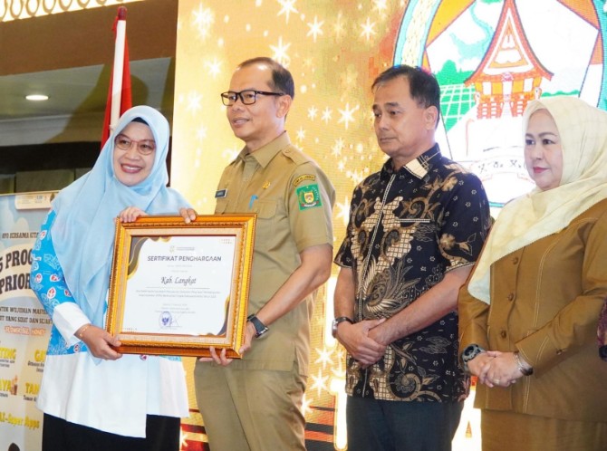 Sekretaris Daerah Kabupaten Langkat, Amril S, yang mewakili Bupati Langkat Syah Afandin, dalam seremoni yang digelar di Hotel Emerald Garden Medan, Selasa (7/4/2026).