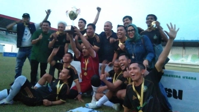 Penutupan Porwasu 2026 di Stadion Mini Dispora Sumut, Jalan Pancing, Minggu (12/4/2026).