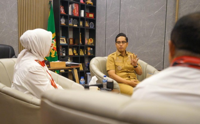 Wali Kota Medan, Rico Putra Bayu Waas, mendorong peningkatan kualitas pelayanan menjelang pemberangkatan jemaah haji tahun 2026.