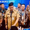 Gubernur Sumut M Bobby Afif Nasution didampingi Bupati Tapsel Gus Irawan Pasaribu, Komisaris Utama Bank Sumut Firsal Dida Mutyara (paling kiri) dan Direktur Utama Bank Sumut Heru Mardiansyah (paling kanan) memberikan keterangan kepada media terkait dukungan Pemprovsu, Bupati Tapsel dan Bank Sumut dalam pemberdayaan masyarakat dan percepatan pergerakan ekonomi warga terutama pelaku usaha mikro kecil dan menengah di Sumatera Utara. Saat ini Bank Sumut fokus menyusun konsep pendanaan dan pembiayaan di Tapsel sebagai pilot project.