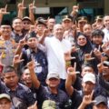 Bupati Langkat H. Syah Afandin menemui langsung massa aksi Hari Buruh Internasional (May Day) 2026 yang menggelar unjuk rasa damai di depan Kantor Bupati Langkat, Jumat (1/5/2026).