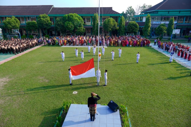 Upacara peringatan Hari Pendidikan Nasional (Hardiknas) di Kota Medan