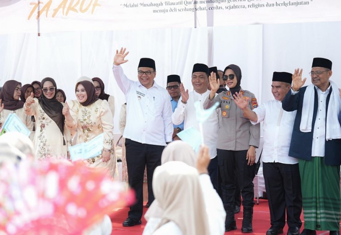 Bupati Deli Serdang, Asri Ludin Tambunan saat membuka MTQ ke-59 tingkat kabupaten di Lapangan Bola Emplasemen Kualanamu, Kecamatan Beringin, Rabu (6/5/2026).