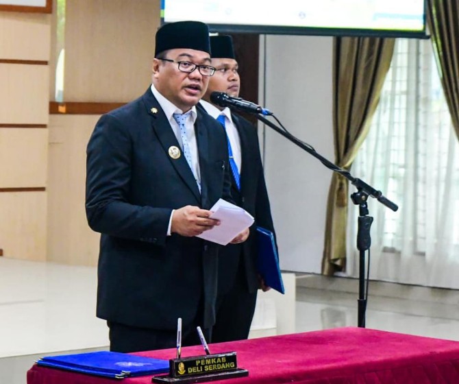 Bupati Deli Serdang Asri Ludin Tambunan