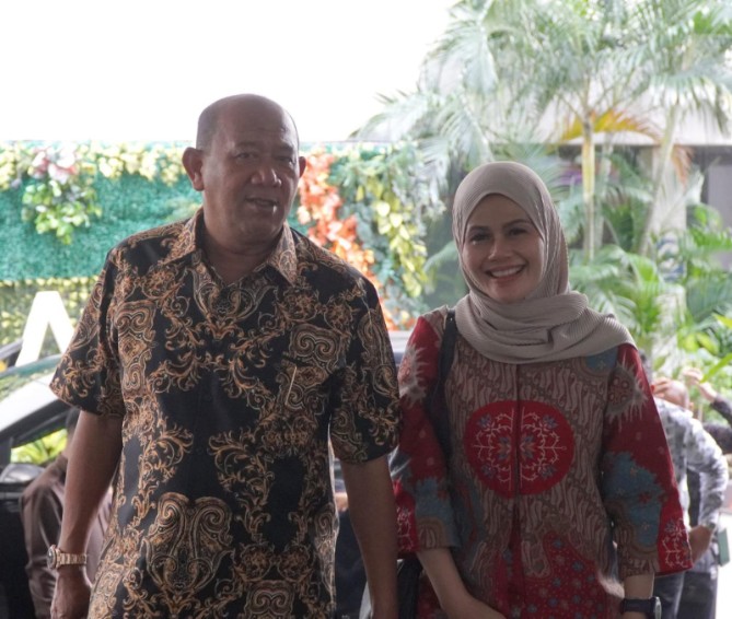 Bupati Langkat Syah Afandin menghadiri rapat kerja bersama Kementerian Pemberdayaan Perempuan dan Perlindungan Anak (PPA) Republik Indonesia guna membahas pengembangan ekonomi kreatif perempuan serta revitalisasi sarana dan prasarana UPTD PPKB/PPA pascabanjir.