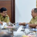 Gubernur Sumatera Utara (Sumut) Muhammad Bobby Afif Nasution memastikan percepatan pembangunan infrastruktur di Kabupaten Asahan menjadi perhatian Pemerintah Provinsi (Pemprov) Sumut. Hal itu disampaikan Bobby saat menerima kunjungan kerja Bupati Asahan Taufik Zainal Abidin Siregar di Kantor Gubernur Sumut, Jalan Diponegoro Nomor 30 Medan, Senin (18/5/2026).