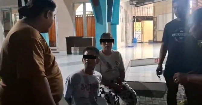 Satres Narkoba Polrestabes Medan membongkar praktik peredaran narkoba yang melibatkan sepasang kekasih di kawasan Jalan Melati, Simpang Pemda, Kecamatan Medan Sunggal. Keduanya ditangkap saat diduga hendak melakukan transaksi sabu, Sabtu (17/5/2026) malam.