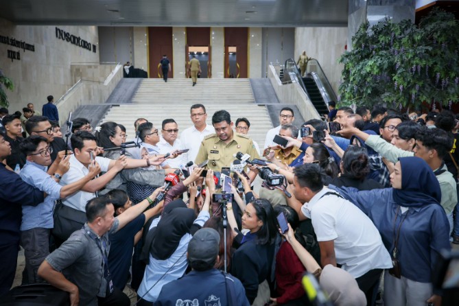Gubernur Sumatera Utara Bobby Afif Nasution memastikan pasokan listrik di Sumut dan sejumlah provinsi lain yang terdampak blackout pada Jumat hingga Sabtu lalu kini telah kembali normal.