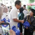 Wali Kota Medan Rico Tri Putra Bayu Waas meluncurkan Program Keluarga Harapan (PKH) Medan Makmur yang ditujukan untuk membantu 10.000 lanjut usia (lansia) di Kota Medan.
