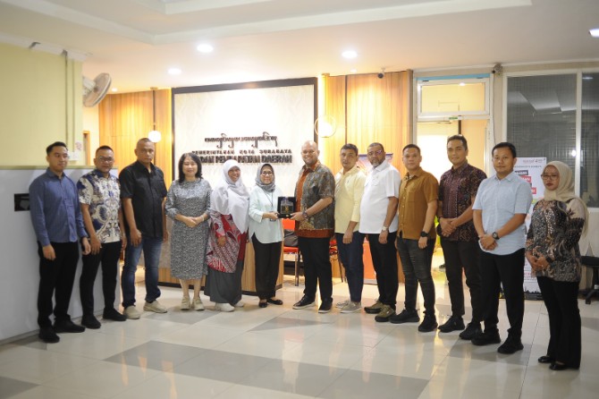Panitia Khusus (Pansus) Pendapatan Asli Daerah (PAD) DPRD Kota Medan bersama Badan Pendapatan Daerah (Bapenda) Kota Medan mempelajari strategi peningkatan penerimaan pajak daerah ke Kota Surabaya dan Kota Malang, Jawa Timur, pada awal Juni 2026.