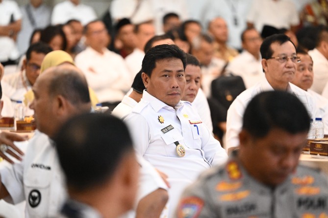 Wakil Bupati Deli Serdang, Lom Lom Suwondo, pada acara Peresmian Pos Bantuan Hukum Desa/Kelurahan se-Sumatera Utara yang berlangsung di Aula Raja Inal Siregar, Kantor Gubernur Sumatera Utara, Medan, Rabu (10/6/2026).