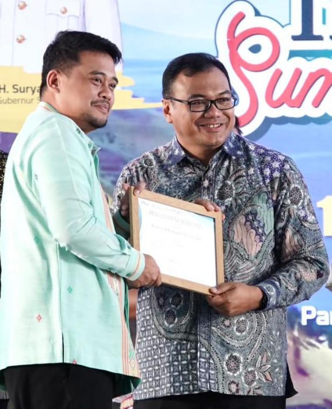 Pemerintah Kabupaten Deli Serdang meraih penghargaan Terbaik III Kategori Realisasi Investasi Terbesar Tahun 2025 pada ajang Pekan Inovasi dan Investasi Sumatera Utara (PIISU) Ke-12 Tahun 2026.