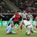 Pemain Rep Ceko berusaha menghadang serangan pemain Korea Selatan dalam laga penyisihan Grup A Piala Dunia, Jumat (12/6/2026). Dalam laga itu Korea Selatan menang 2-1. Foto: Reuters