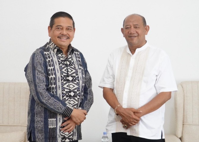 Bupati Langkat Syah Afandin dan Parlindungan Purba