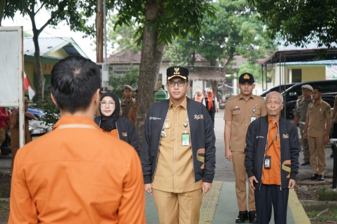 Wali Kota Medan Rico Tri Putra Bayu Waas resmi melepas 1.547 petugas Sensus Ekonomi 2026 yang akan bertugas mendata aktivitas usaha di Kota Medan.