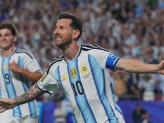 Messi Belum Habis, Hattrick Lawan Aljazair, Pimpin Top Skor Sementara