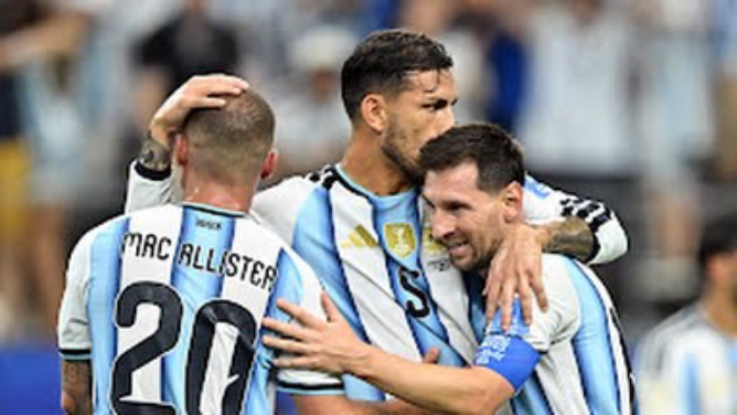 Penyerang Argentina Lionel Messi melakukan selebrasi usai mencetak gol ke gawang Austria pada laga kedua penyisihan grup J Piala Dunia 2026 di Stadion Dallas, Selasa (23/6/2026). Argentina menang 2-0 dalam laga itu lewat gol Messi. Foto: Reuters