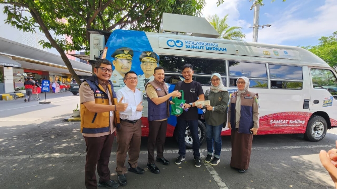 Pemerintah Kota Medan melalui Badan Pendapatan Daerah (Bapenda) Kota Medan kembali menghadirkan pelayanan kepada masyarakat melalui kegiatan Gebyar Patuh Pajak yang akan dilaksanakan pada 24–25 Juni 2026 di Centre Point Mall Medan, mulai pukul 10.00 WIB hingga selesai.