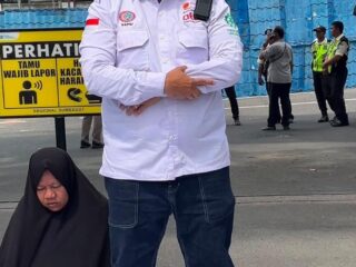 Ketua Buruh Mengaku Dilarang Sholat di Kantor Pertamina, Aksi Protes Pecah di Depan Gerbang