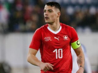 Swiss-Kanada Berebut Puncak Klasemen