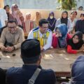 Bupati Deli Serdang, Asri Ludin Tambunan, saat mendampingi Gubernur Sumatera Utara, Bobby Afif Nasution, meninjau kondisi Jalan Perintis Kemerdekaan di Kecamatan Galang, Kamis (25/6/2026).