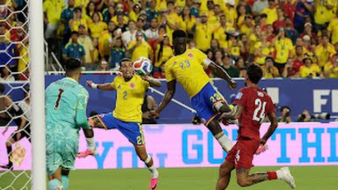 Laga Portugal melawan Kolombia di laga terakhir penyisihan Grup K Piala Dunia. Dalam laga itu kedua tim bermain imbang 0-0. Portugal bertemu Kroasia di babak 32 besar. Foto: Reuters