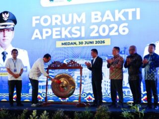 Zakiyuddin saat membuka Forum Bakti Bappeda dalam rangkaian Rapat Kerja Nasional (Rakernas) XVIII Asosiasi Pemerintah Kota Seluruh Indonesia (APEKSI) di Hotel JW Marriott Medan, Selasa (30/6/2026).