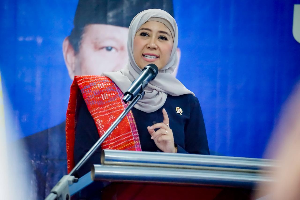 Menkomdigi RI, Meutya Hafid saat menghadiri Pelatihan Jaringan Fiber Optik bagi siswa SMK Multi Karya Medan yang digelar Direktorat Jenderal Infrastruktur Digital (DJID) Kementerian Komunikasi dan Digital, Sabtu (13/6/2026).(HO/kaldera)