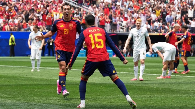Timnas Spanyol melangkah mulus ke babak 16 besar Piala Dunia 2026 setelah menundukkan Austria dengan skor meyakinkan 3-0 pada laga babak 32 besar di SoFi Stadium, Los Angeles, Jumat (3/7/2026) WIB.