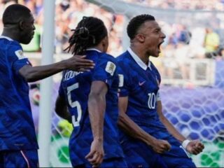 Gol Penalti Mbappe Singkirkan Paraguay di Babak 16 Besar