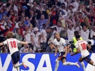 Inggris Singkirkan Meksiko di Babak 16 Besar, Lagu Wonderwall Menggema di Azteca