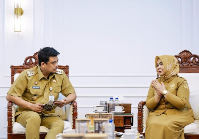 Gubernur Sumut Bobby Afif Nasution bersama Plt Bupati Lanfkat Tiorita Br Surbakti