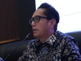 Rico Waas Beri Tenggat 1,5 Bulan kepada Camat Tuntaskan Digitalisasi Data Bansos